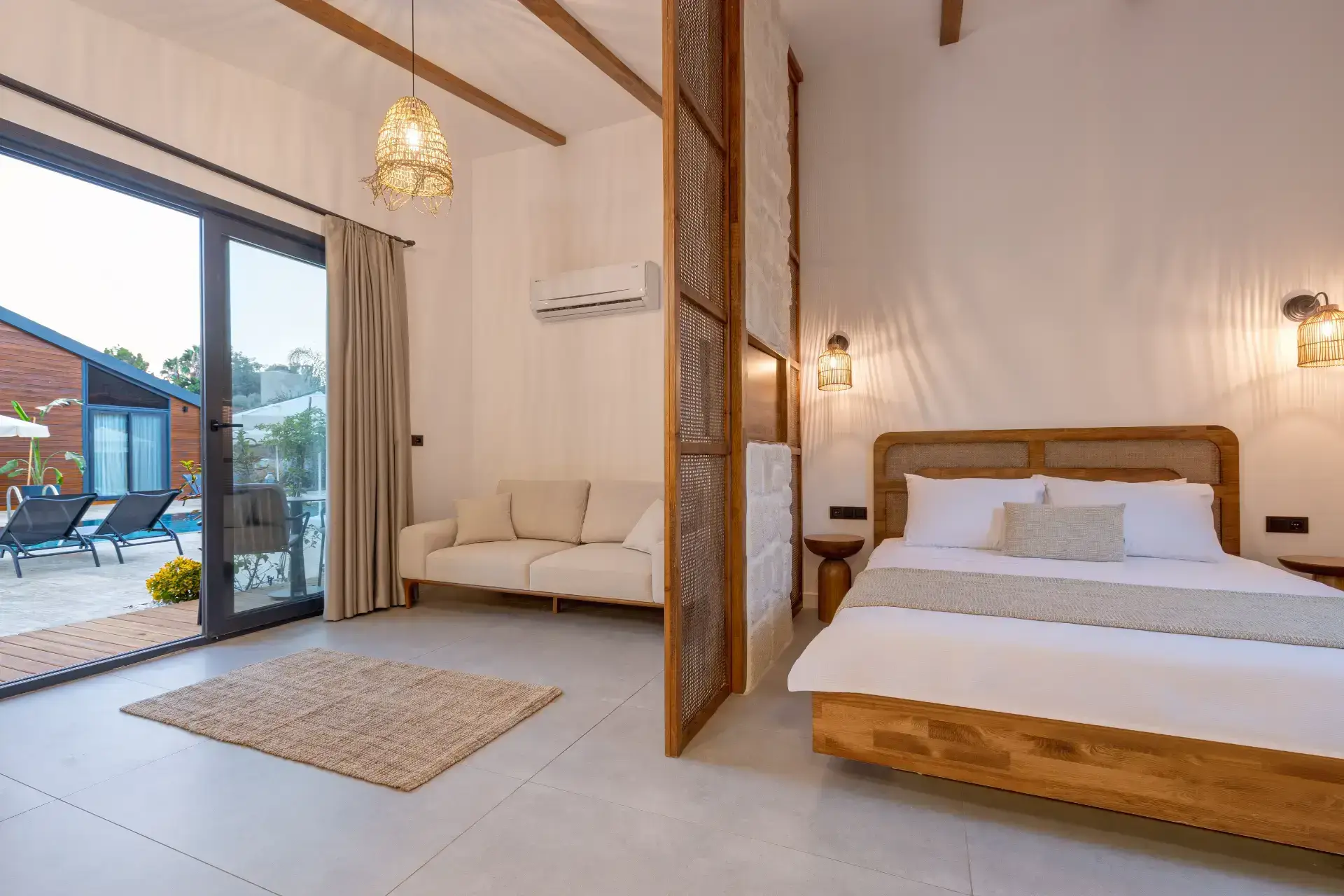Rota Kilidonia Karaöz Suites logo